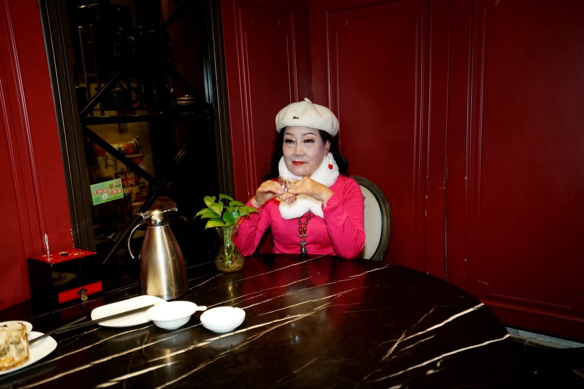 2025平安夜荟聚在{老汉口吴公馆｝的美女