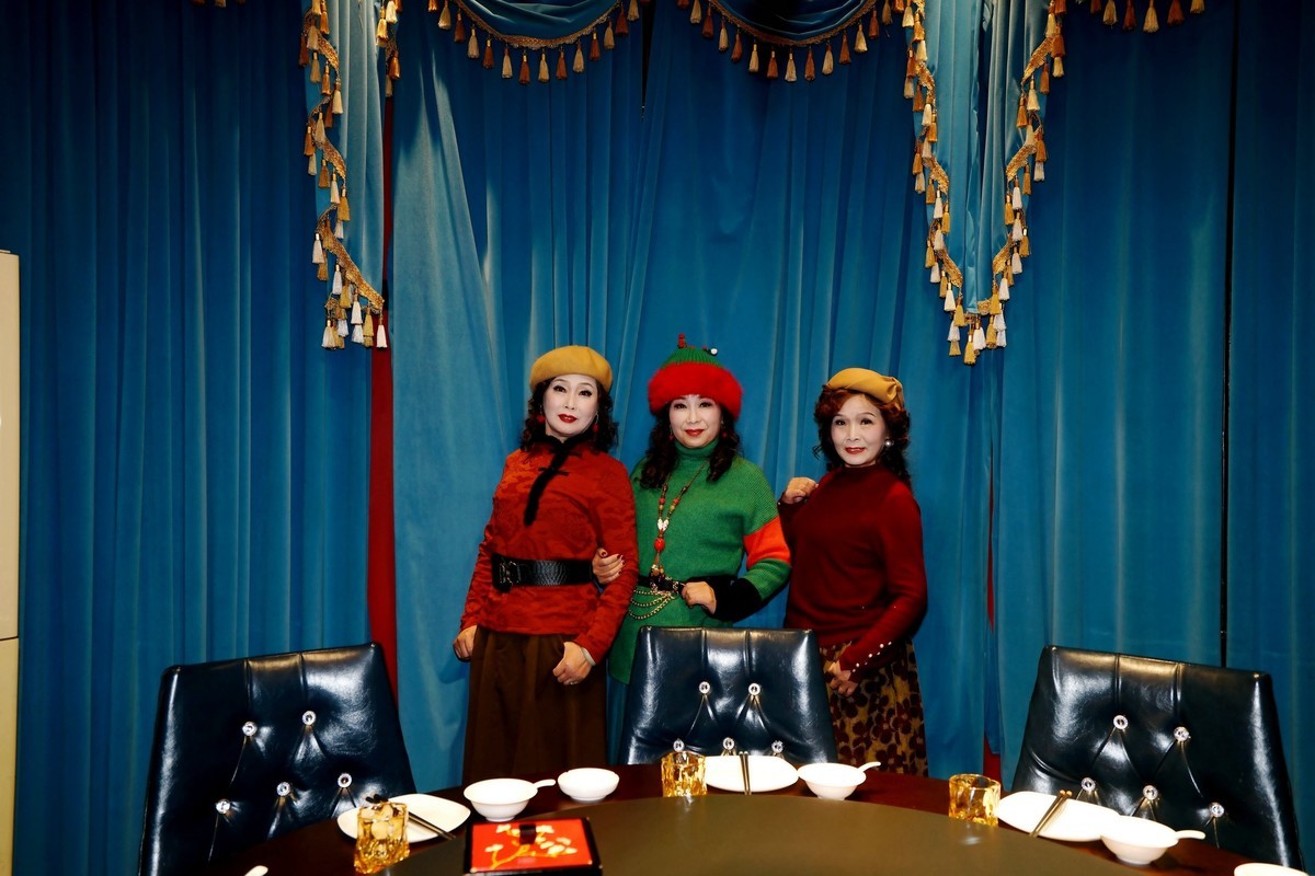 2025平安夜荟聚在{老汉口吴公馆｝的美女