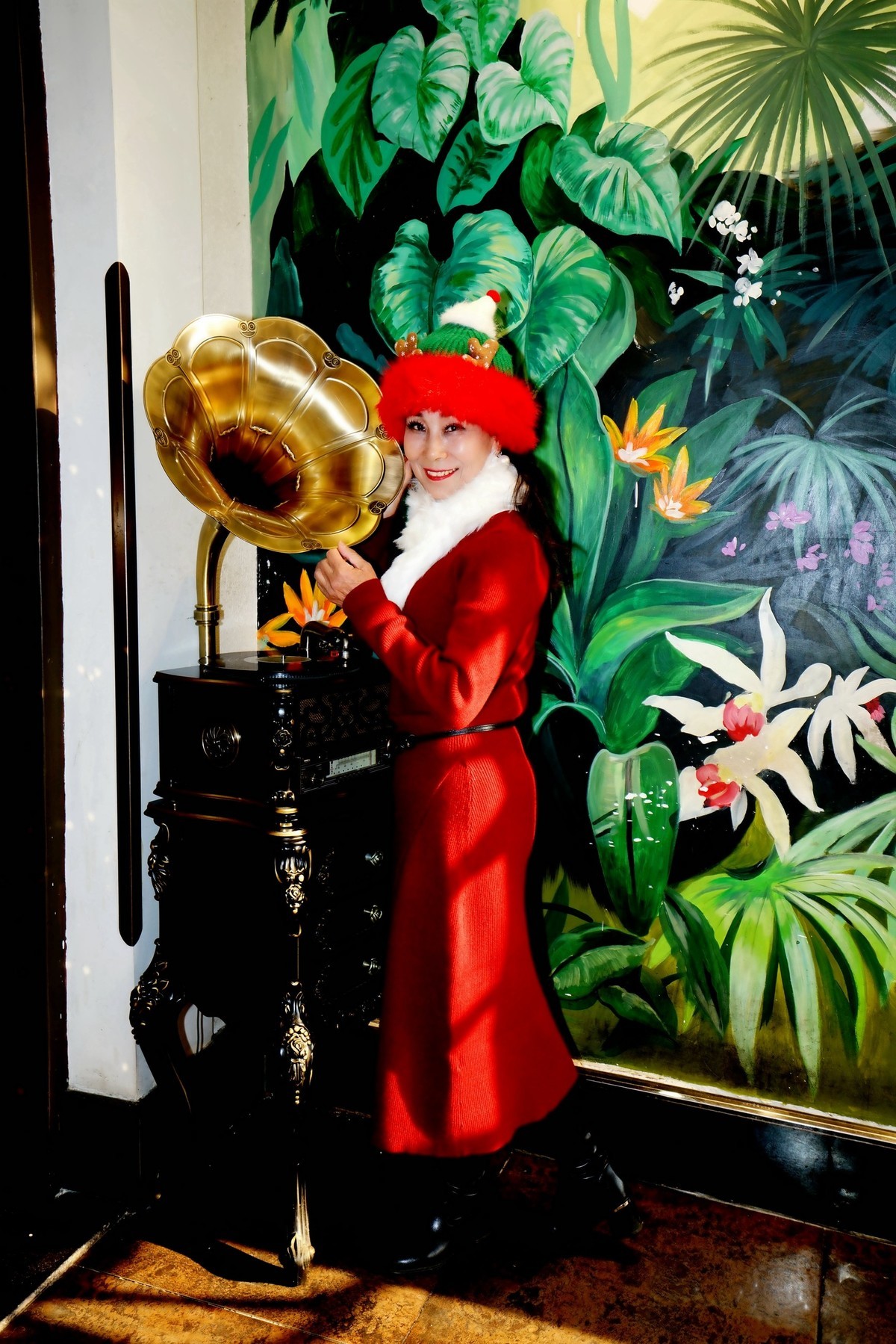 2025平安夜荟聚在{老汉口吴公馆｝的美女