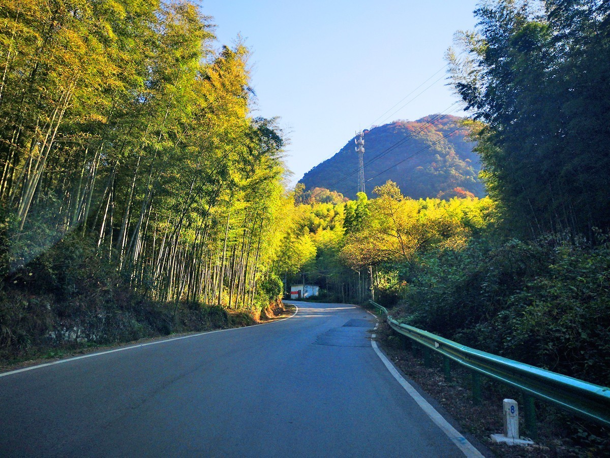 在皖南小川藏线上我看到就是这样1