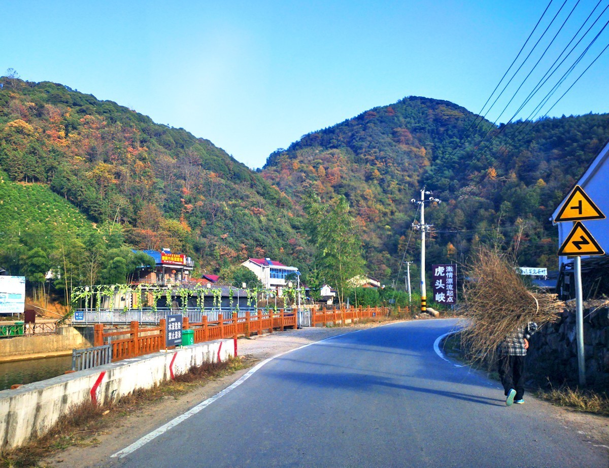 在皖南小川藏线上我看到就是这样1