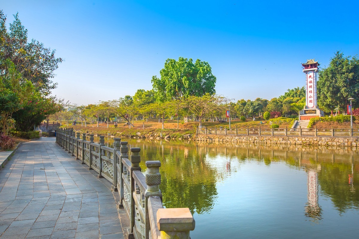 2025-04-11云南瑞丽弄莫湖公园（一)