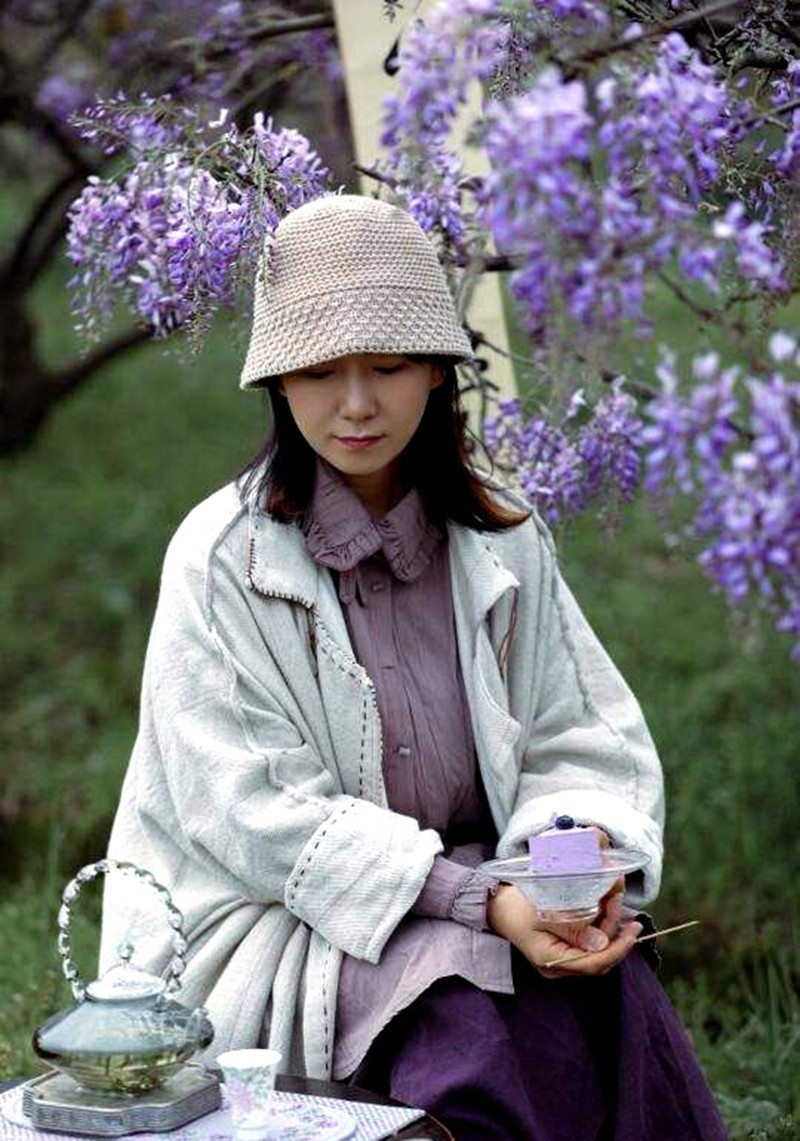 紫藤树下