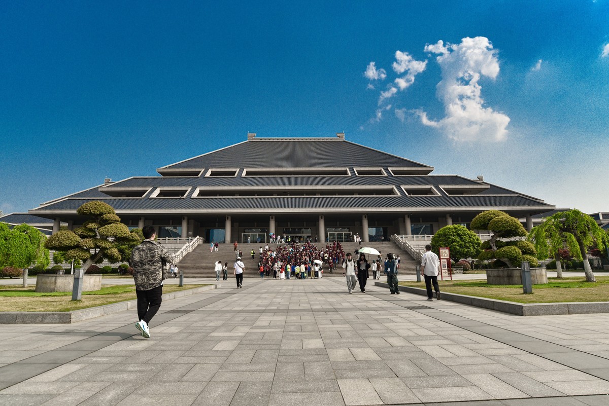 参观湖北省博物馆所拍