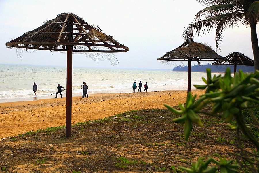 《不老松：忆海南游记》(14)海南临髙长島蓝湾的海滨景！