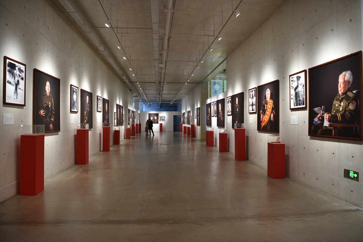 致敬老警：湖南第一代公安人肖像展实拍（上）