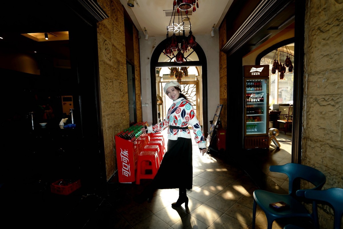 2025平安夜荟聚在{老汉口吴公馆｝的美女