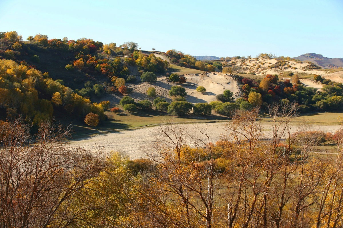 内蒙乌兰布统坝上盘龙大峡谷（一）