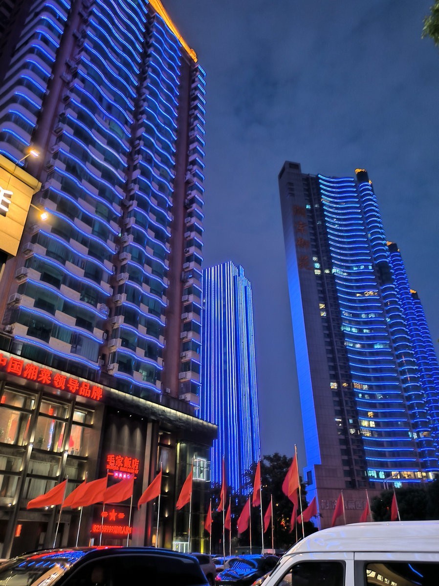 漫步星城 走街串巷（392）傍晚的五一路