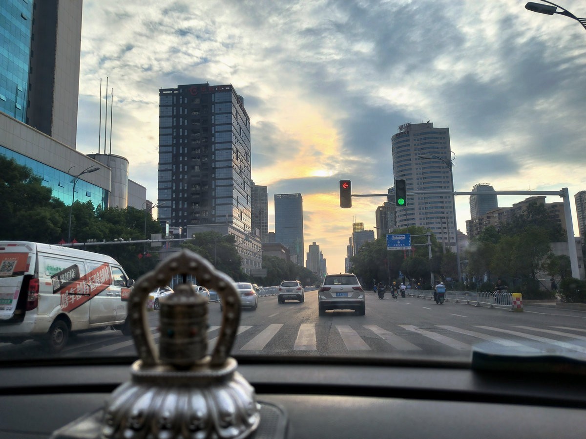 漫步星城 走街串巷（392）傍晚的五一路