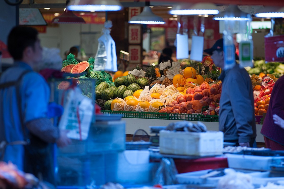 第一次试用180mm f/2.8D镜头