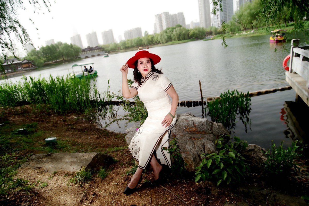 环境人像---沙湖公园的美女！