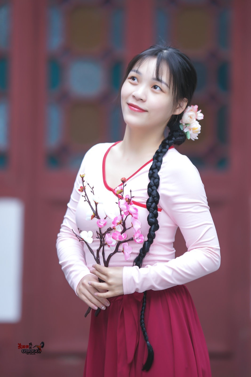 【女神舞红裙】---佳佳