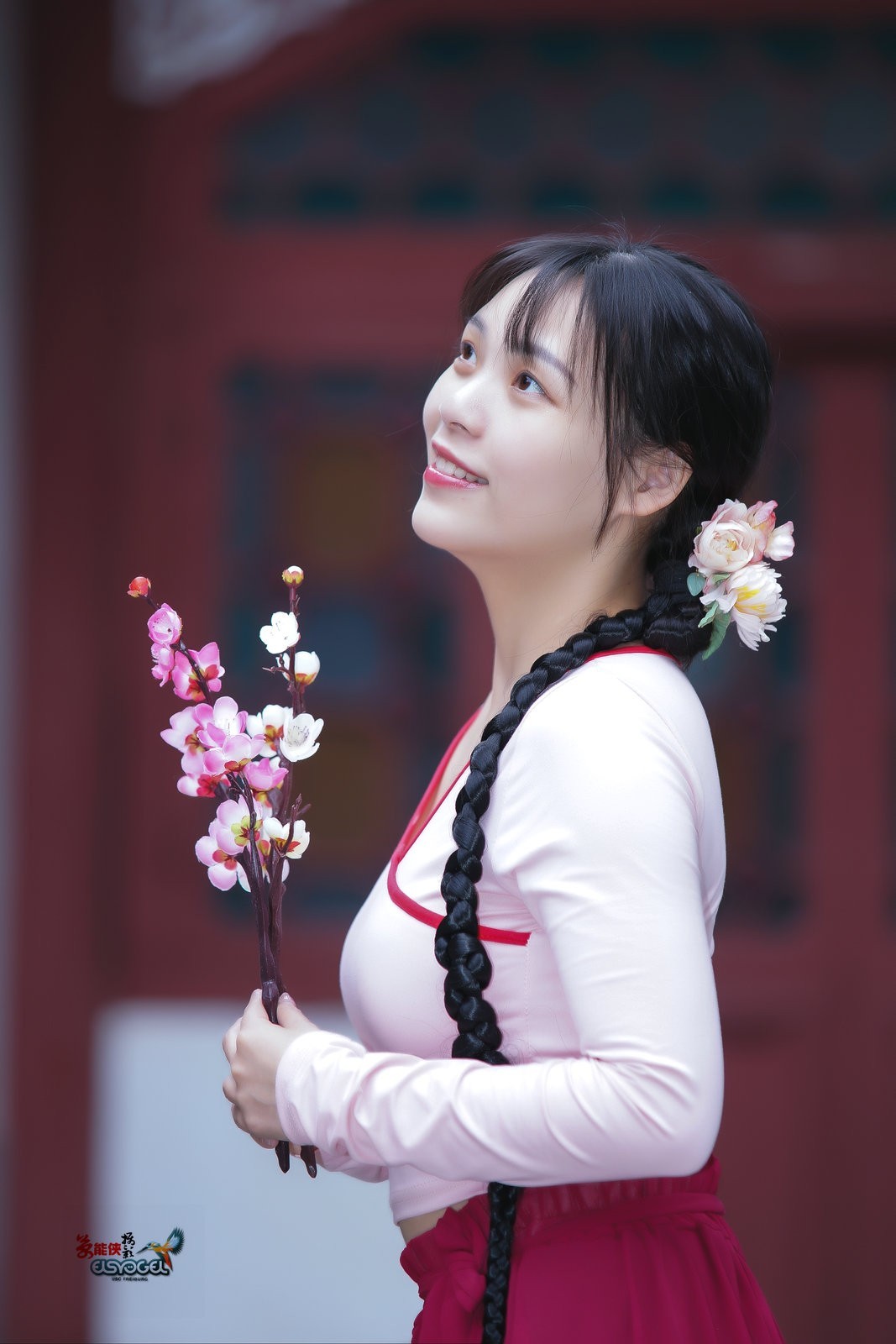 【女神舞红裙】---佳佳