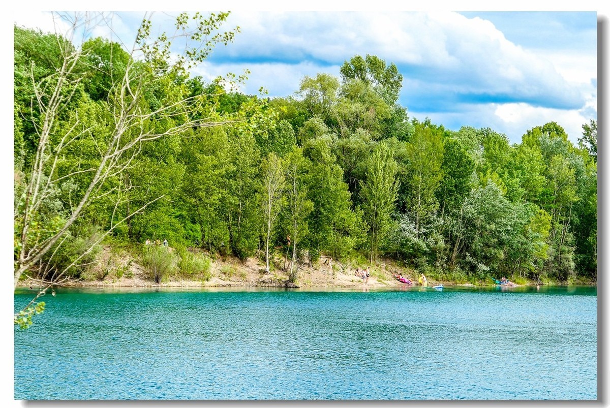 夏季休闲凉爽之--“人工湖”