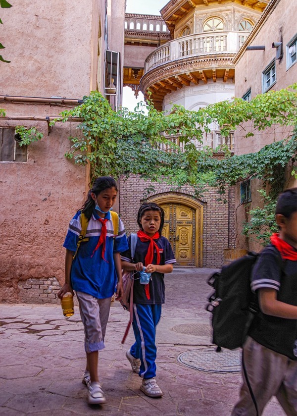 新疆行游--漫游喀什古城【18】上学去