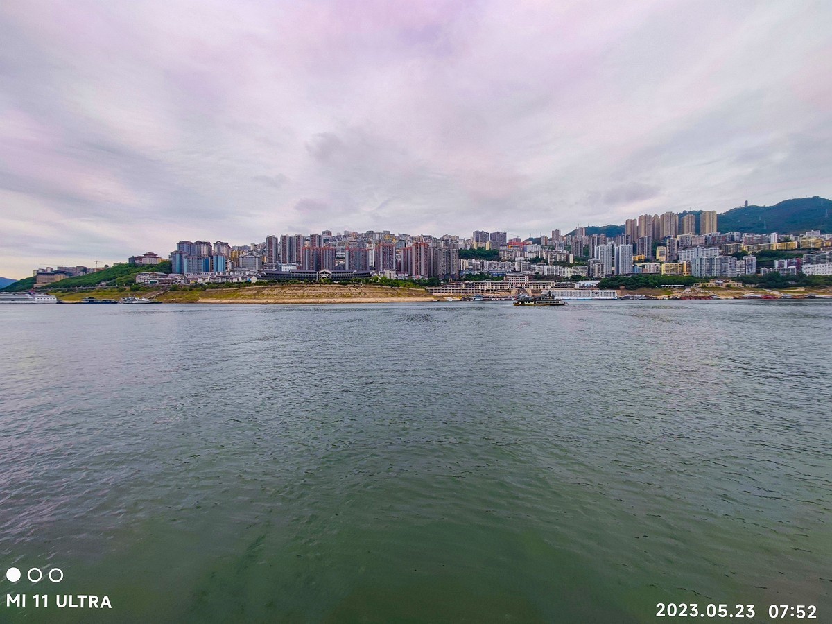 上海～成都～拉萨骑游随拍（22）船观雨雾中的三峡