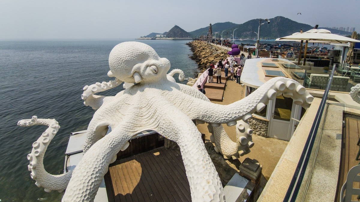 休 渔 期 的 渔 人 码 头