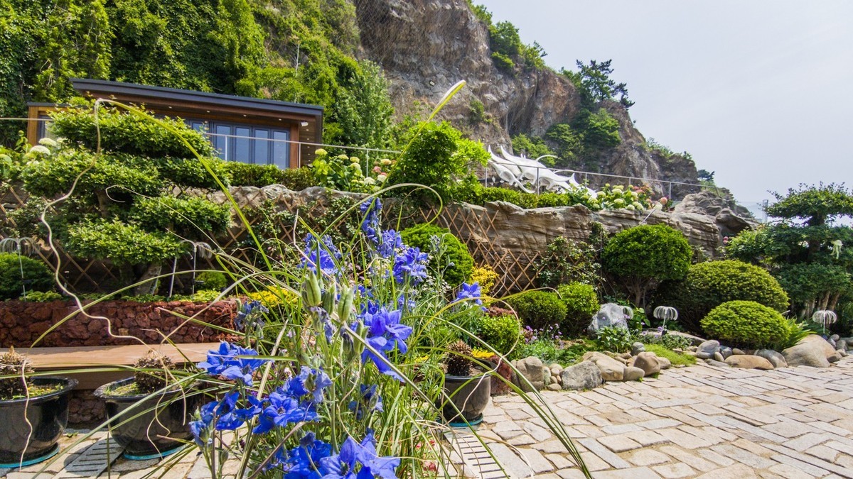 休 渔 期 的 渔 人 码 头