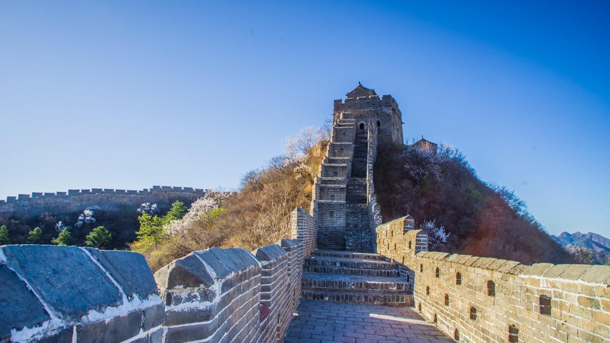 金山岭长城春色（九）------从将军楼到砖垛口