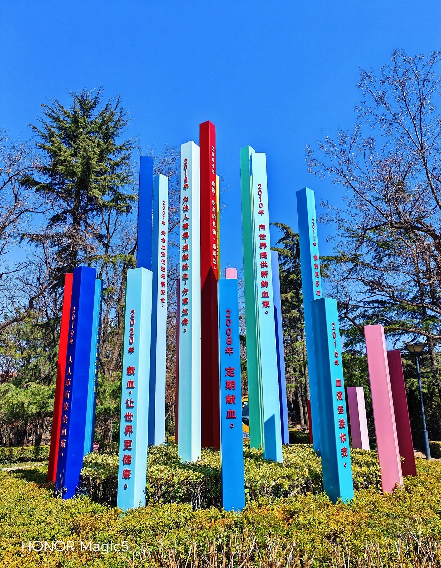 请假贴福建旅游《街拍扫街抓拍人物》片。最近又要出去趟暂时不能在上贴操作。