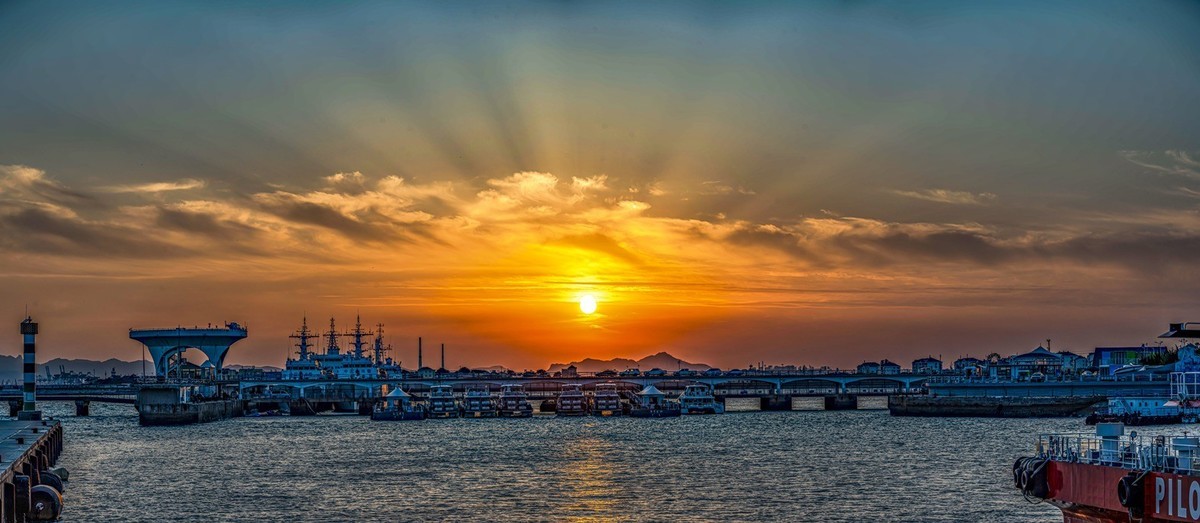 团岛游艇码头落日