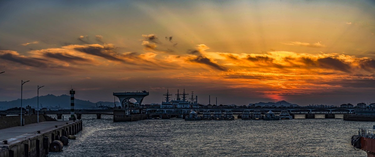 团岛游艇码头落日