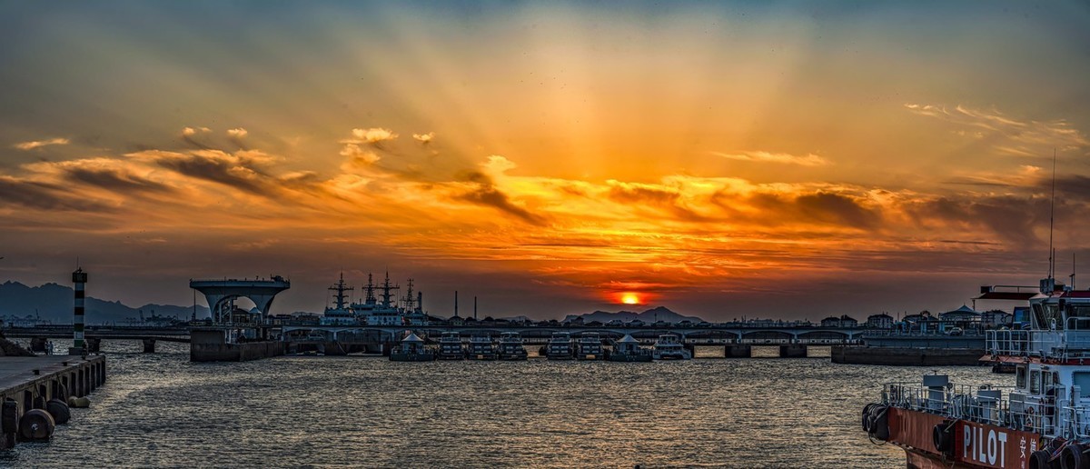 团岛游艇码头落日