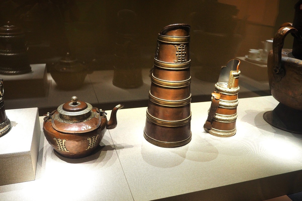 《长城两边是故乡—冀蒙古代文物精品展》下