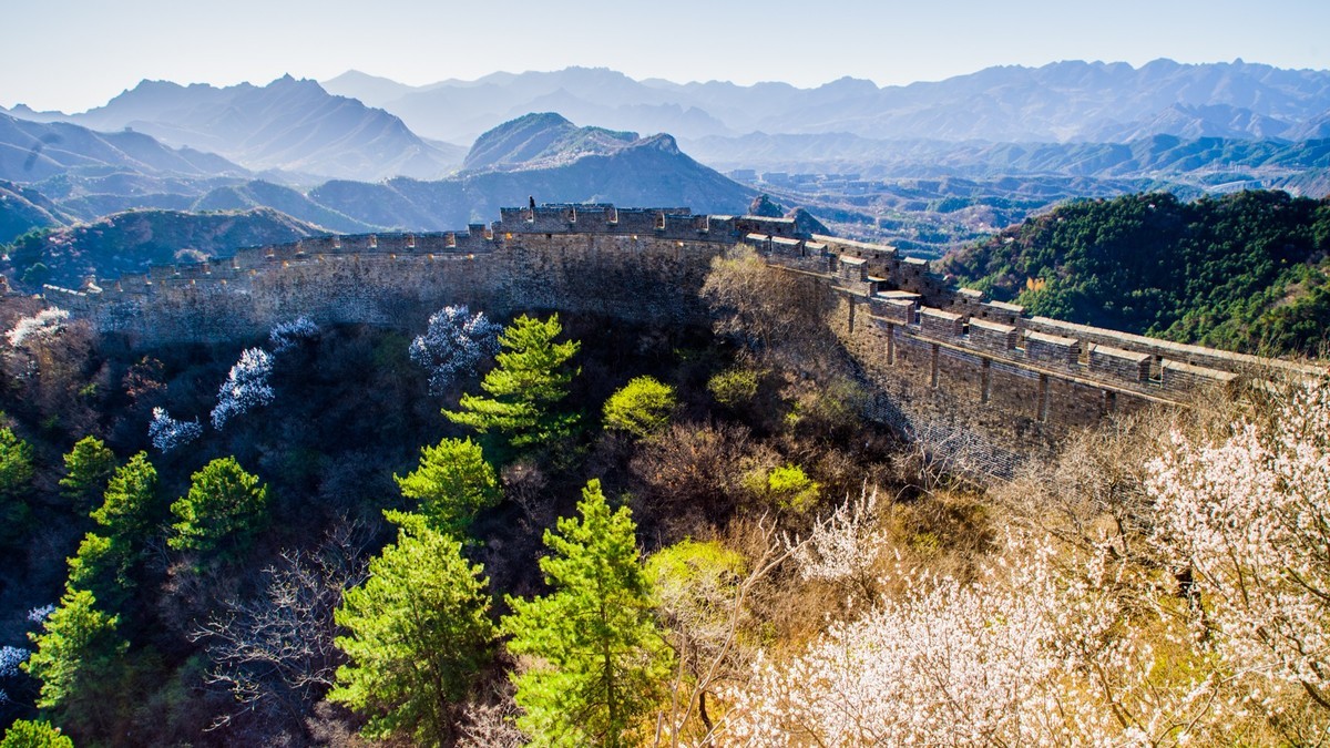 金山岭长城春色（九）------从将军楼到砖垛口