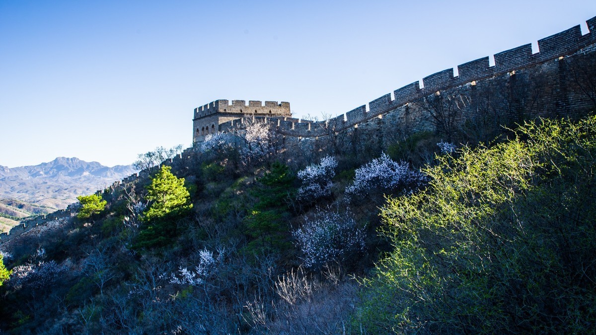 金山岭长城春色（九）------从将军楼到砖垛口