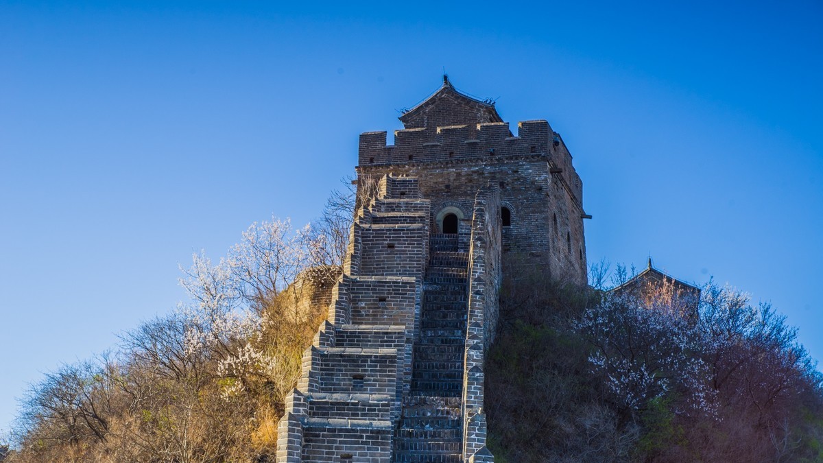 金山岭长城春色（九）------从将军楼到砖垛口