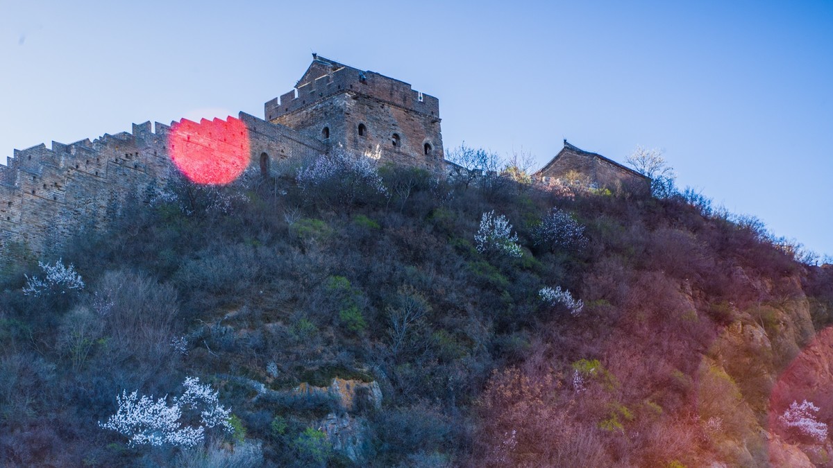 金山岭长城春色（九）------从将军楼到砖垛口