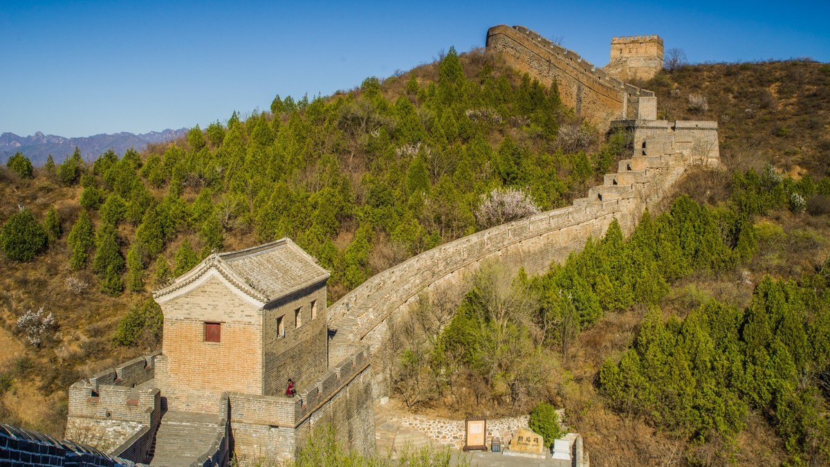 金山岭长城春色（九）------从将军楼到砖垛口