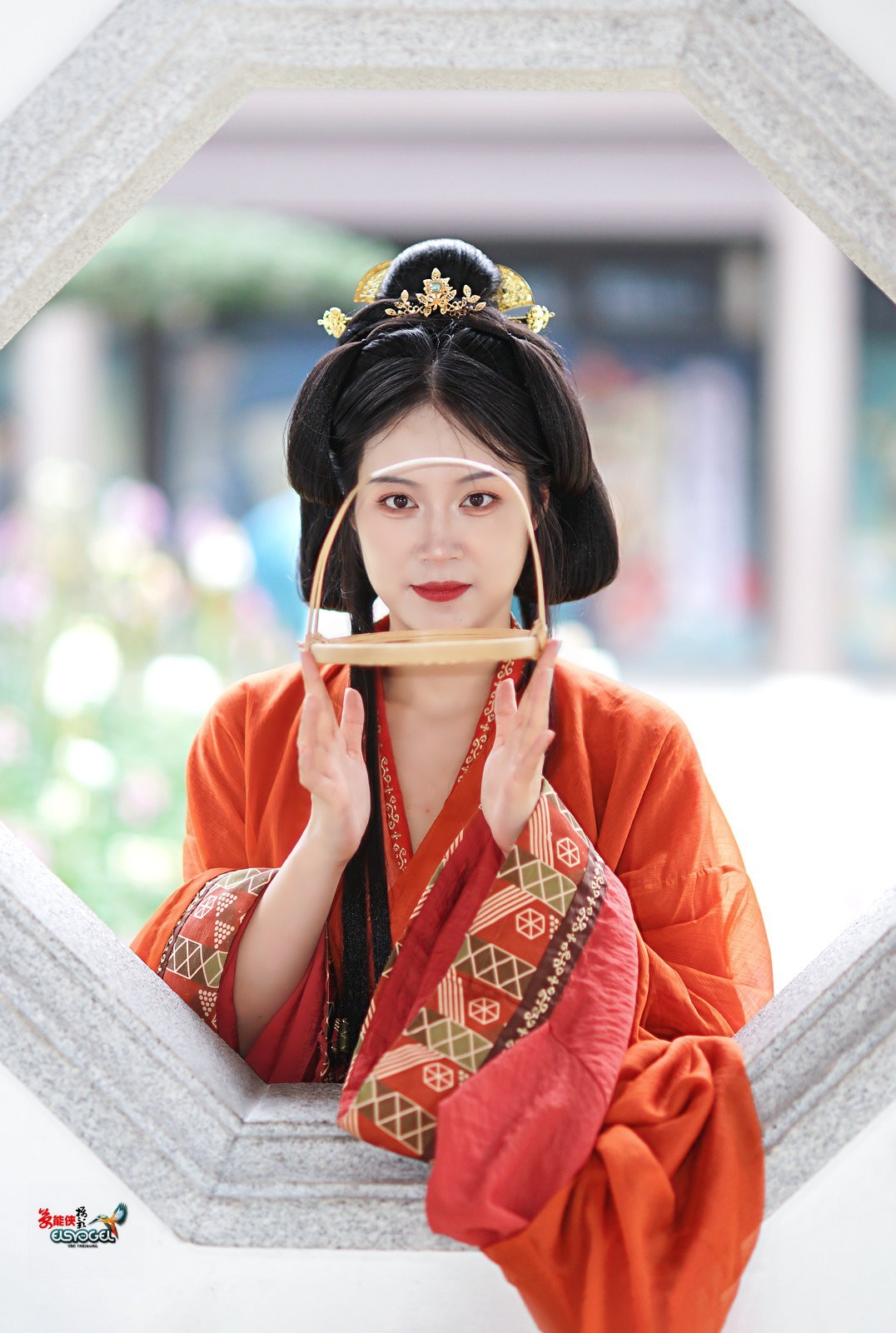 【窗台下美女】---淑娴