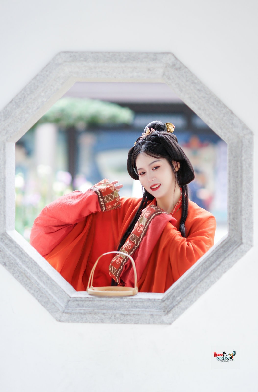 【窗台下美女】---淑娴