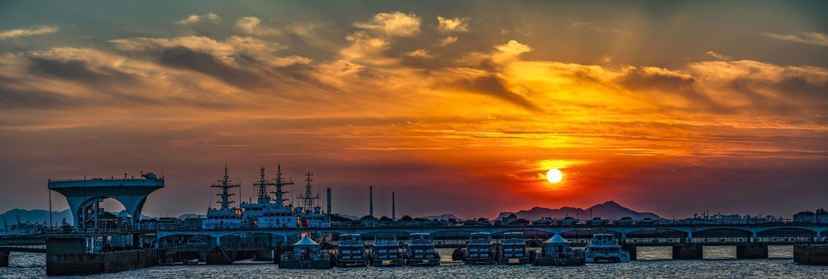 团岛游艇码头落日