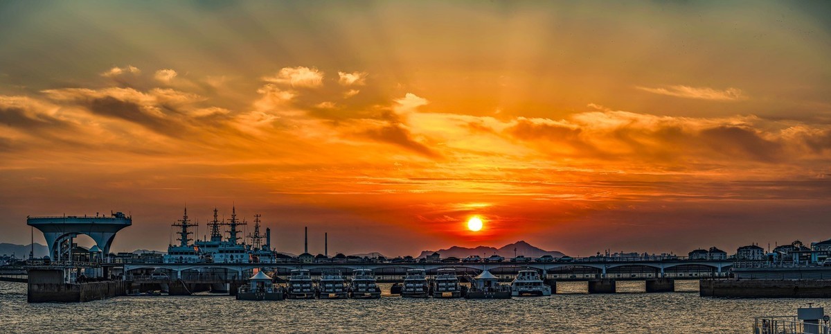 团岛游艇码头落日