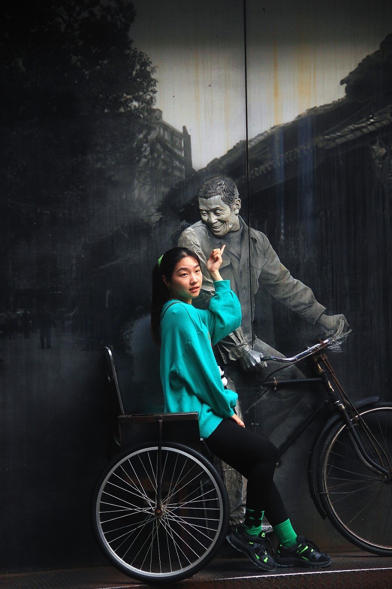 成都老巷子扫街抓怕片，还有几张刚买的手机实验片！