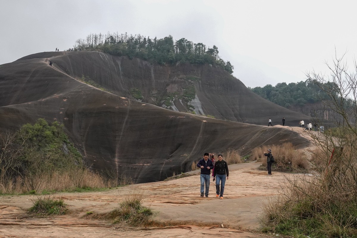 时阴时雨马皇丘