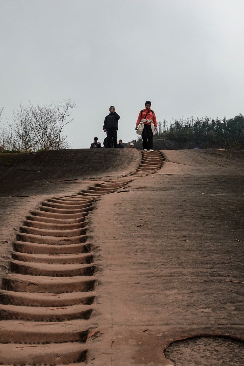 时阴时雨马皇丘