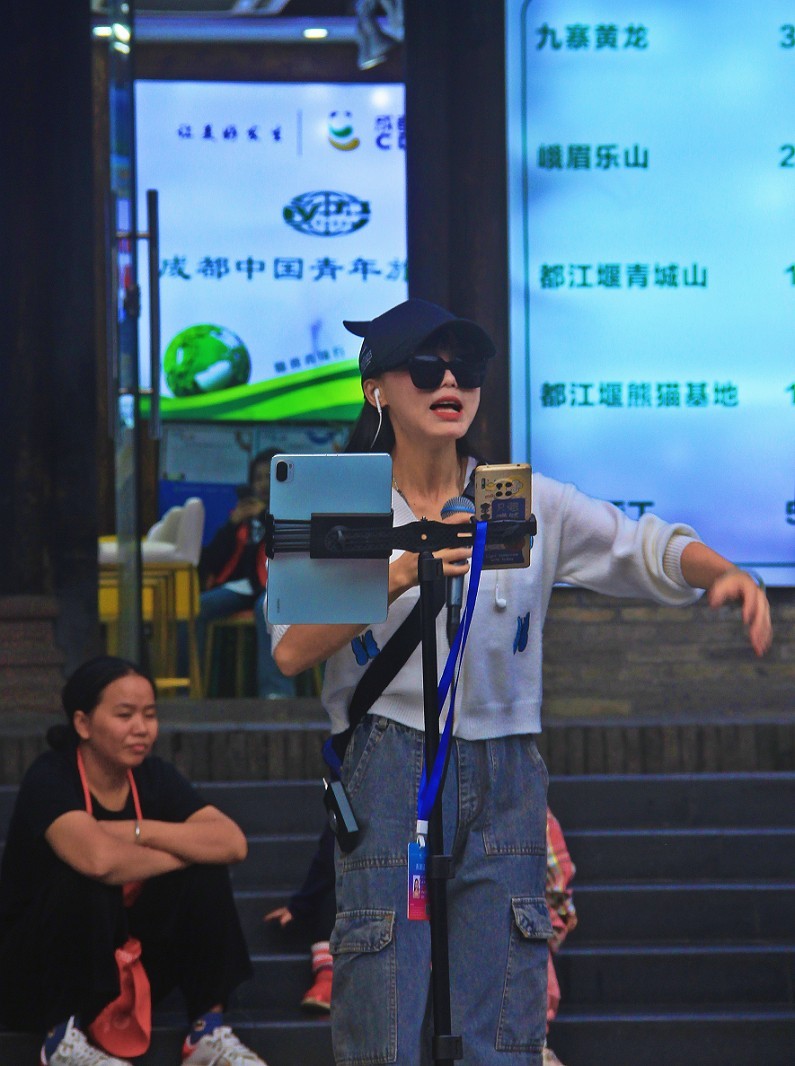 成都老巷子扫街抓怕片，还有几张刚买的手机实验片！