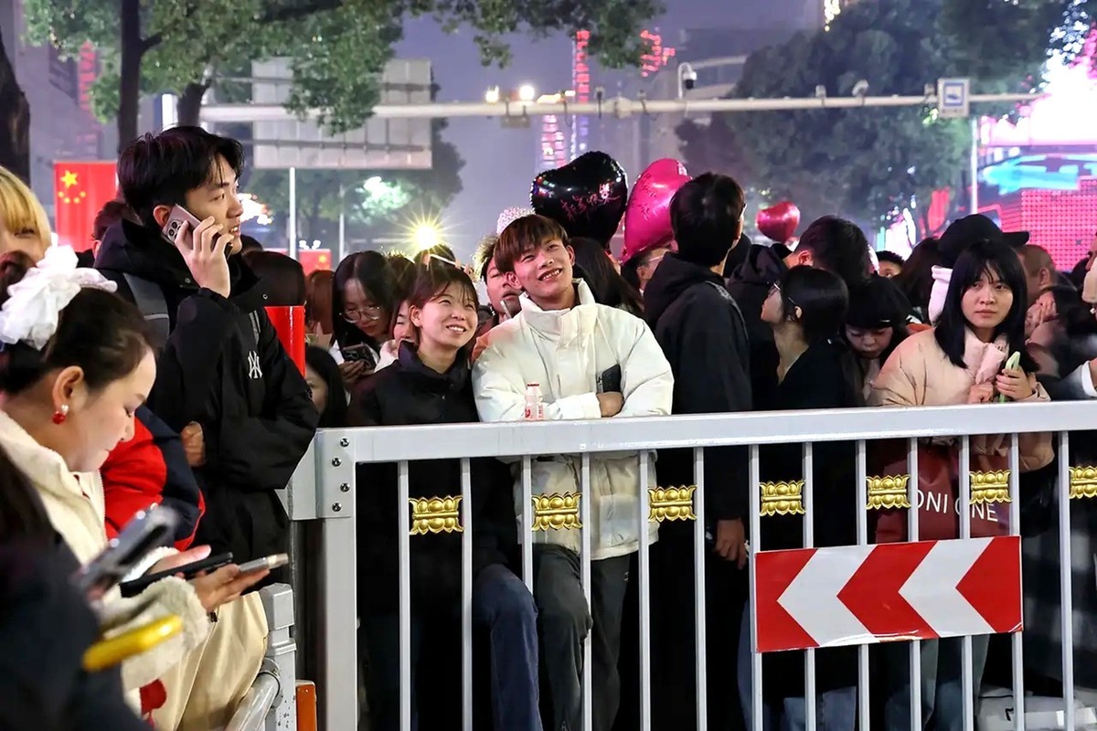 2025你好【手机图】