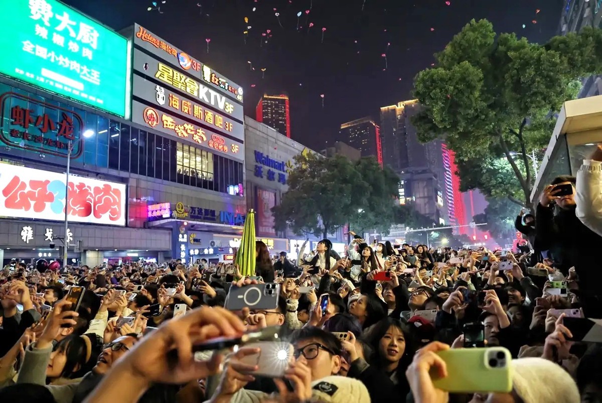 2025你好【手机图】