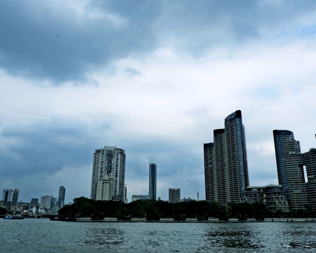 沿江景色（二）