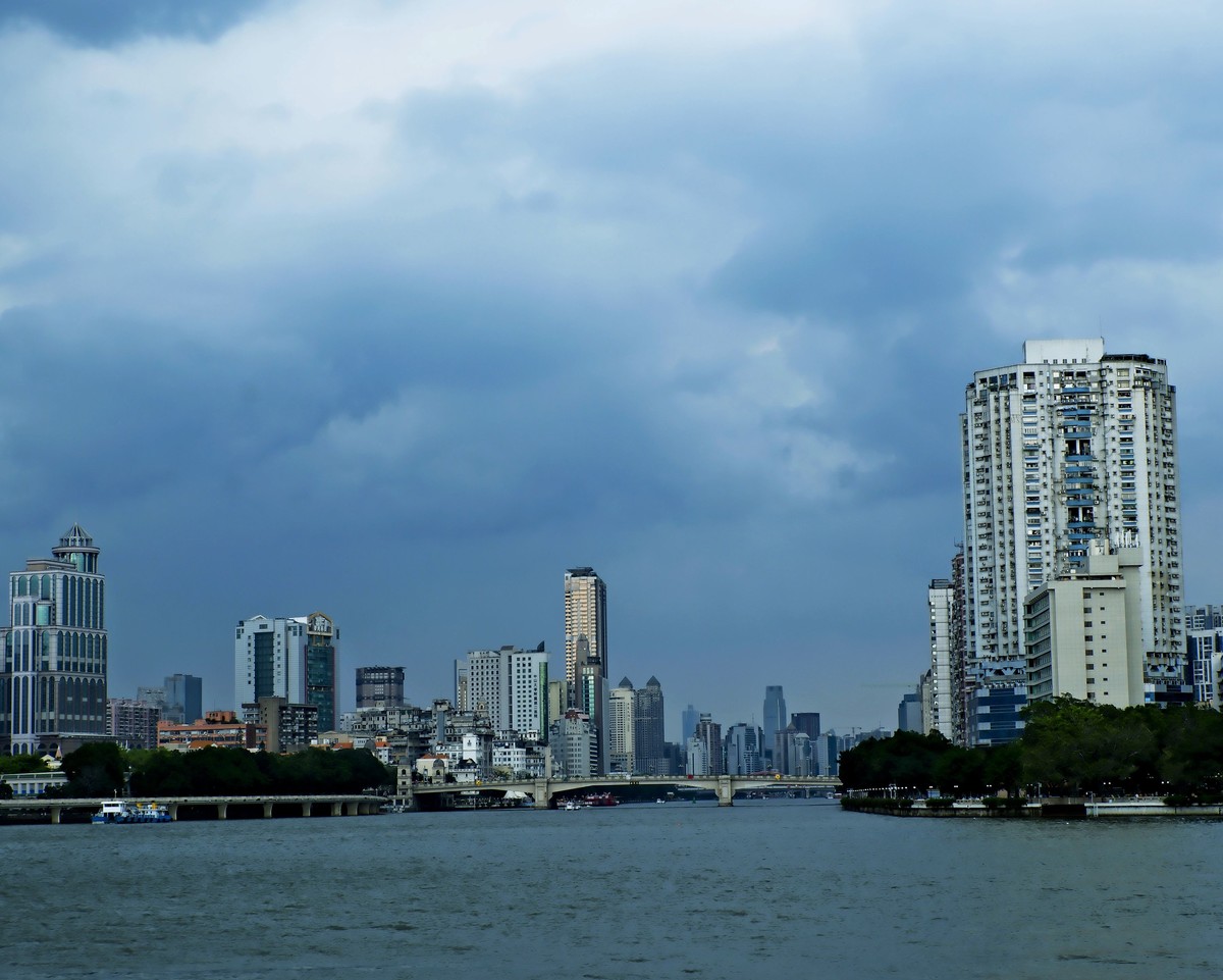 沿江景色（二）