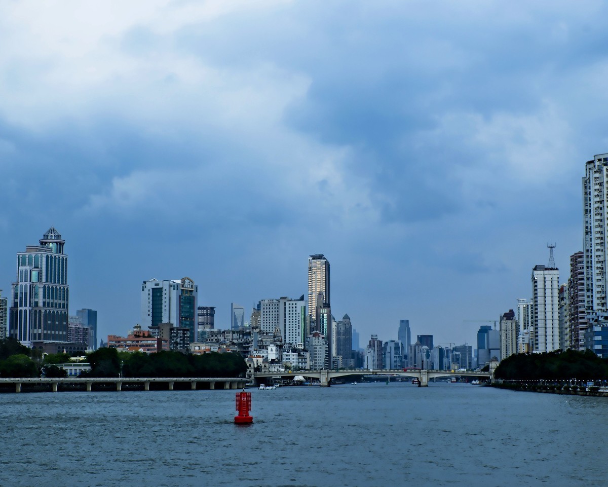 沿江景色（二）