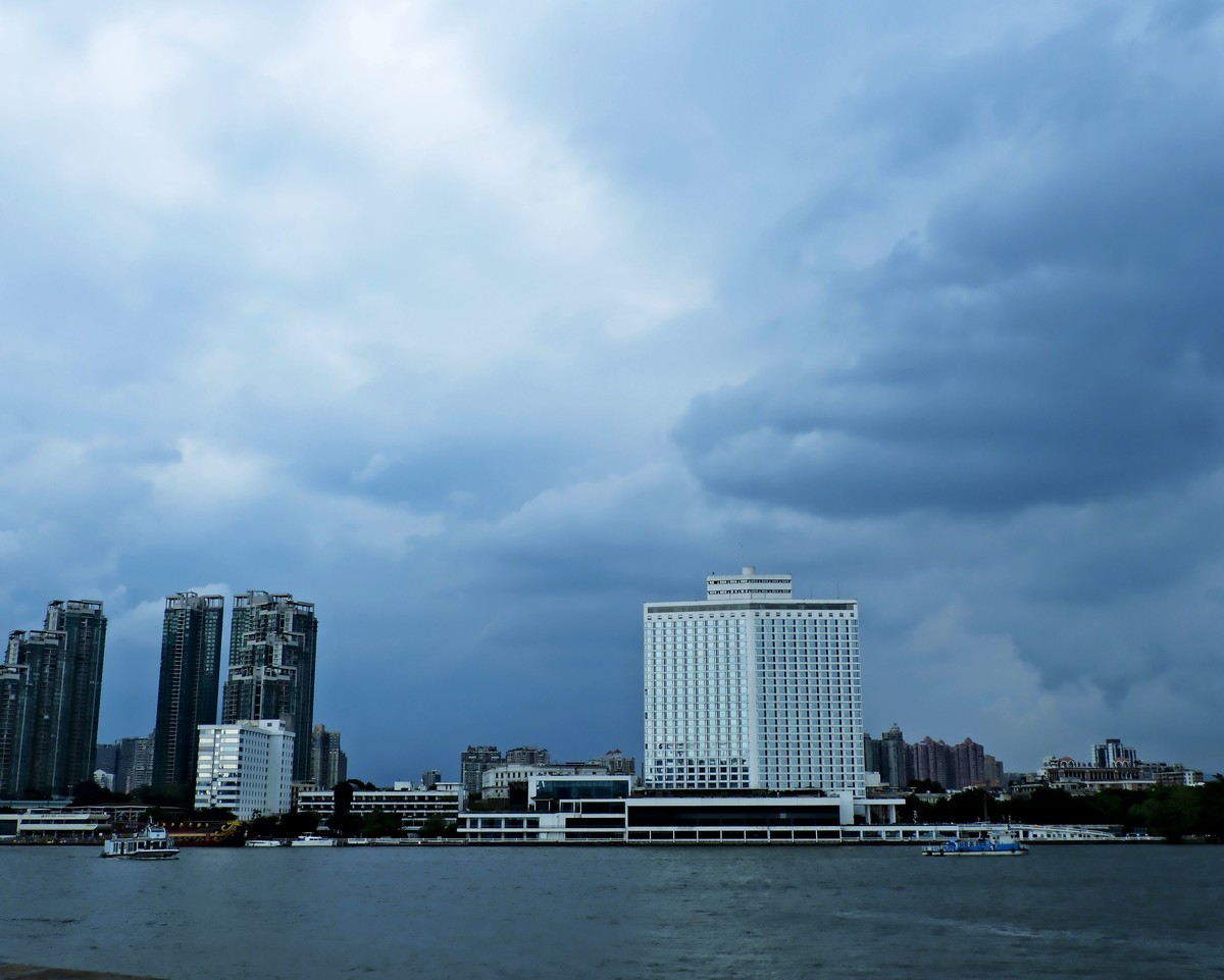 沿江景色（二）