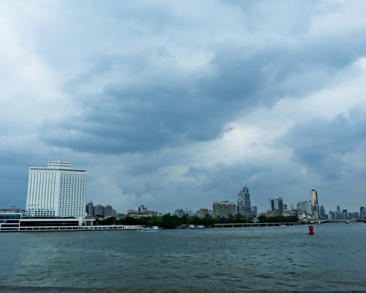 沿江景色（二）