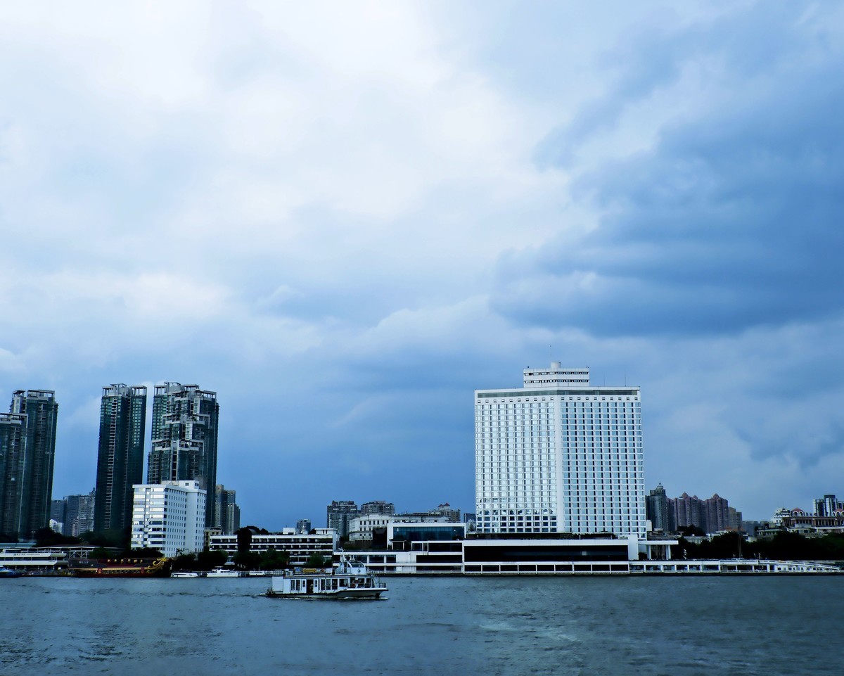 沿江景色（二）